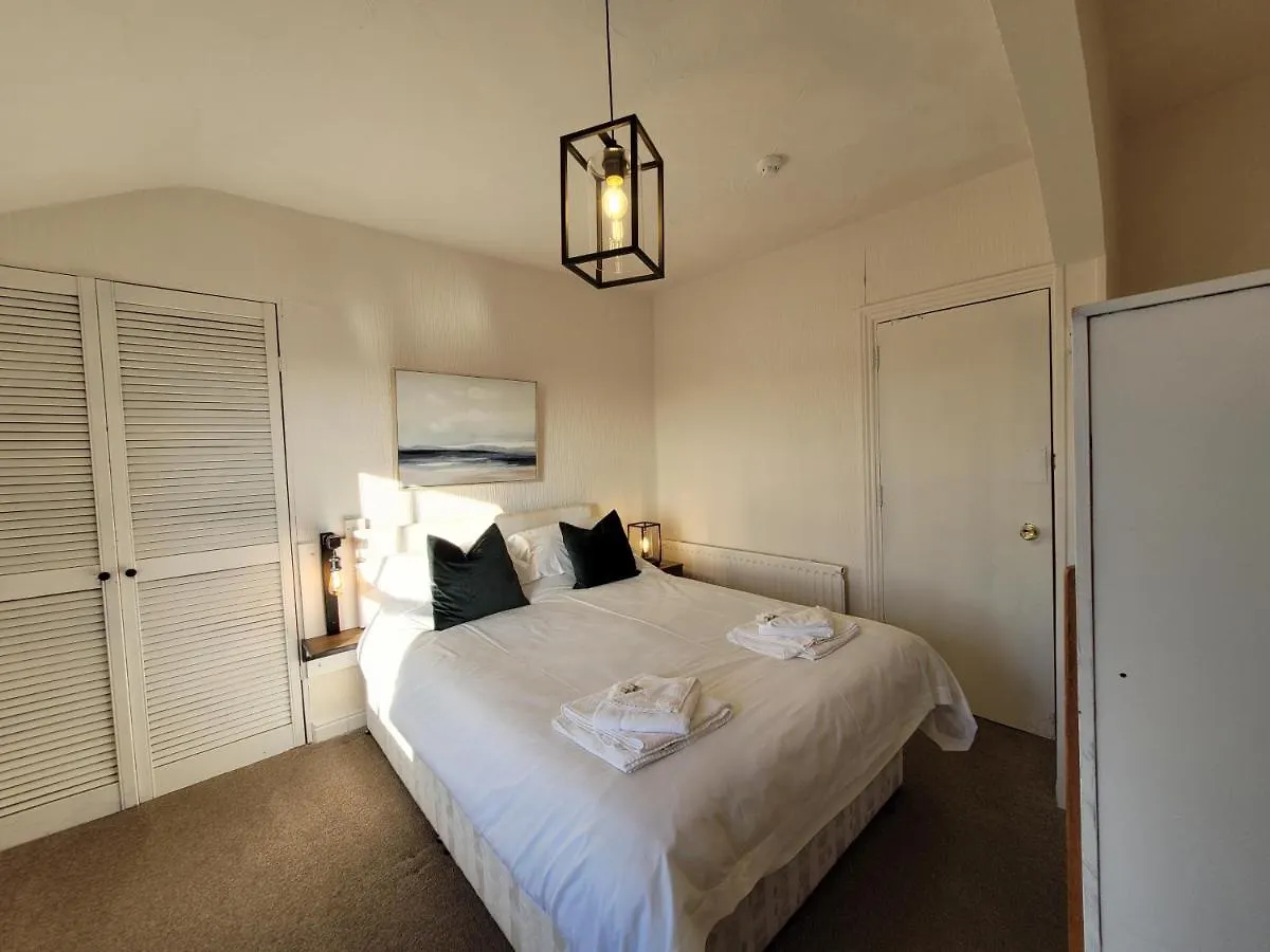 Sea View Penthouse Flat 6 With Fast Wifi And Free Parking Apartment Scarborough