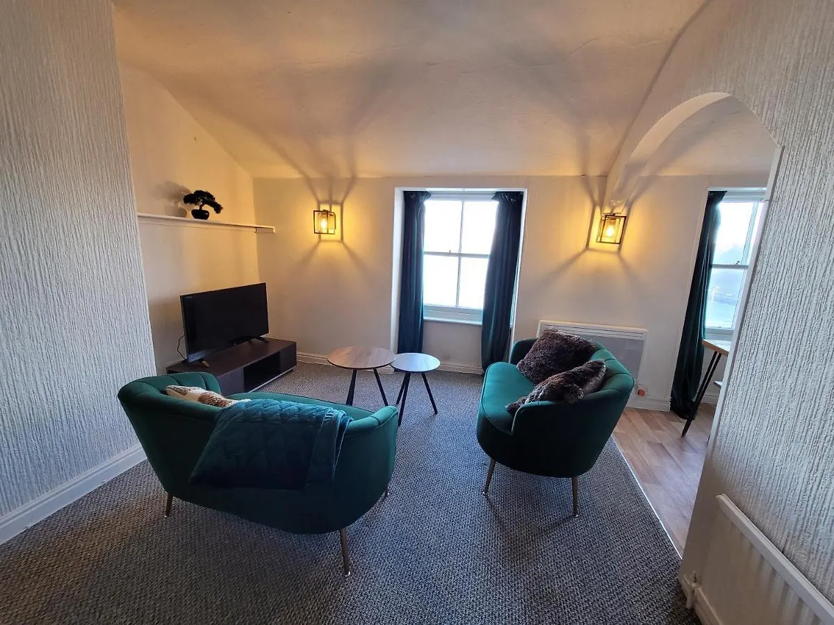 Sea View Penthouse Flat 6 With Fast Wifi And Free Parking Apartment Scarborough 0*,