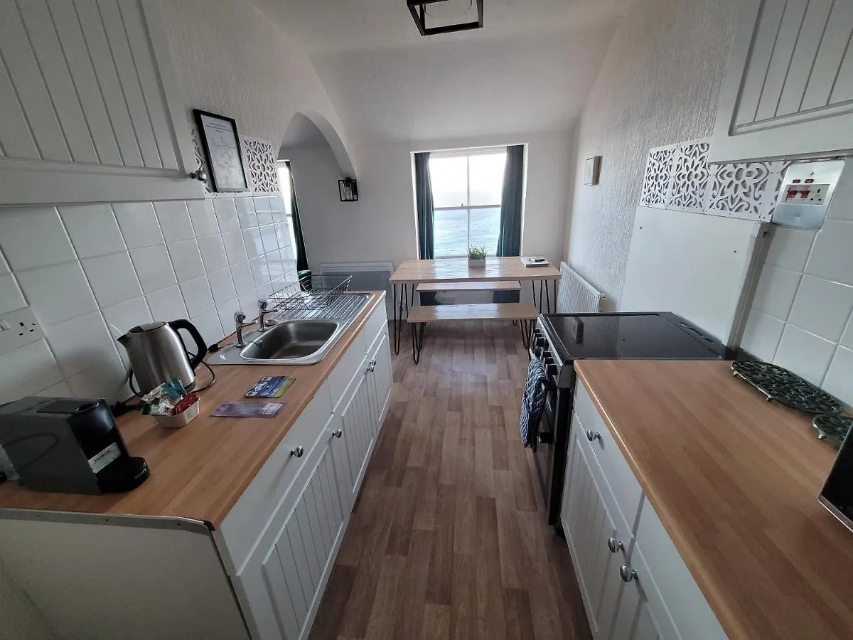 Sea View Penthouse Flat 6 With Fast Wifi And Free Parking Apartment Scarborough United Kingdom