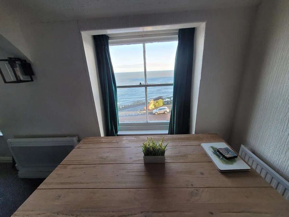 Sea View Penthouse Flat 6 With Fast Wifi And Free Parking Apartment Scarborough