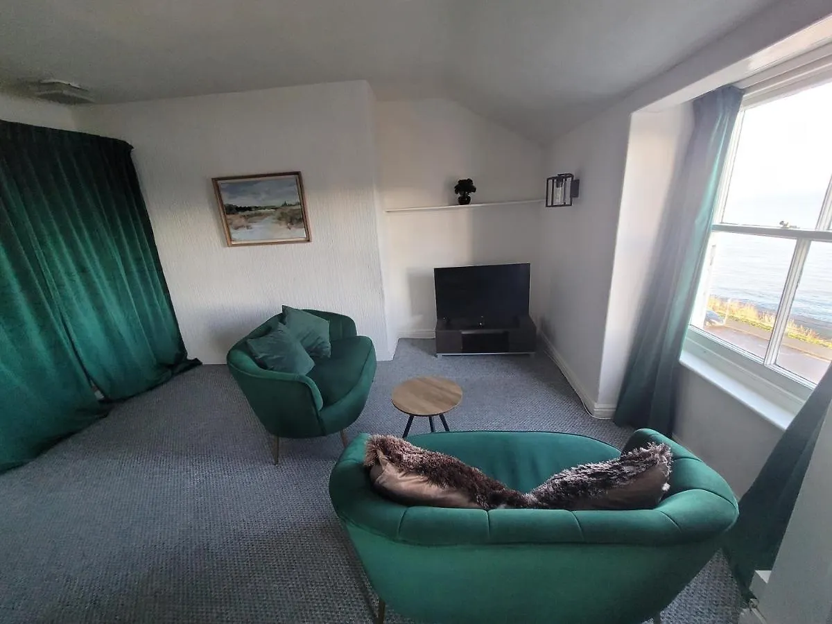 Sea View Penthouse Flat 6 With Fast Wifi And Free Parking Apartment Scarborough 0*,  United Kingdom