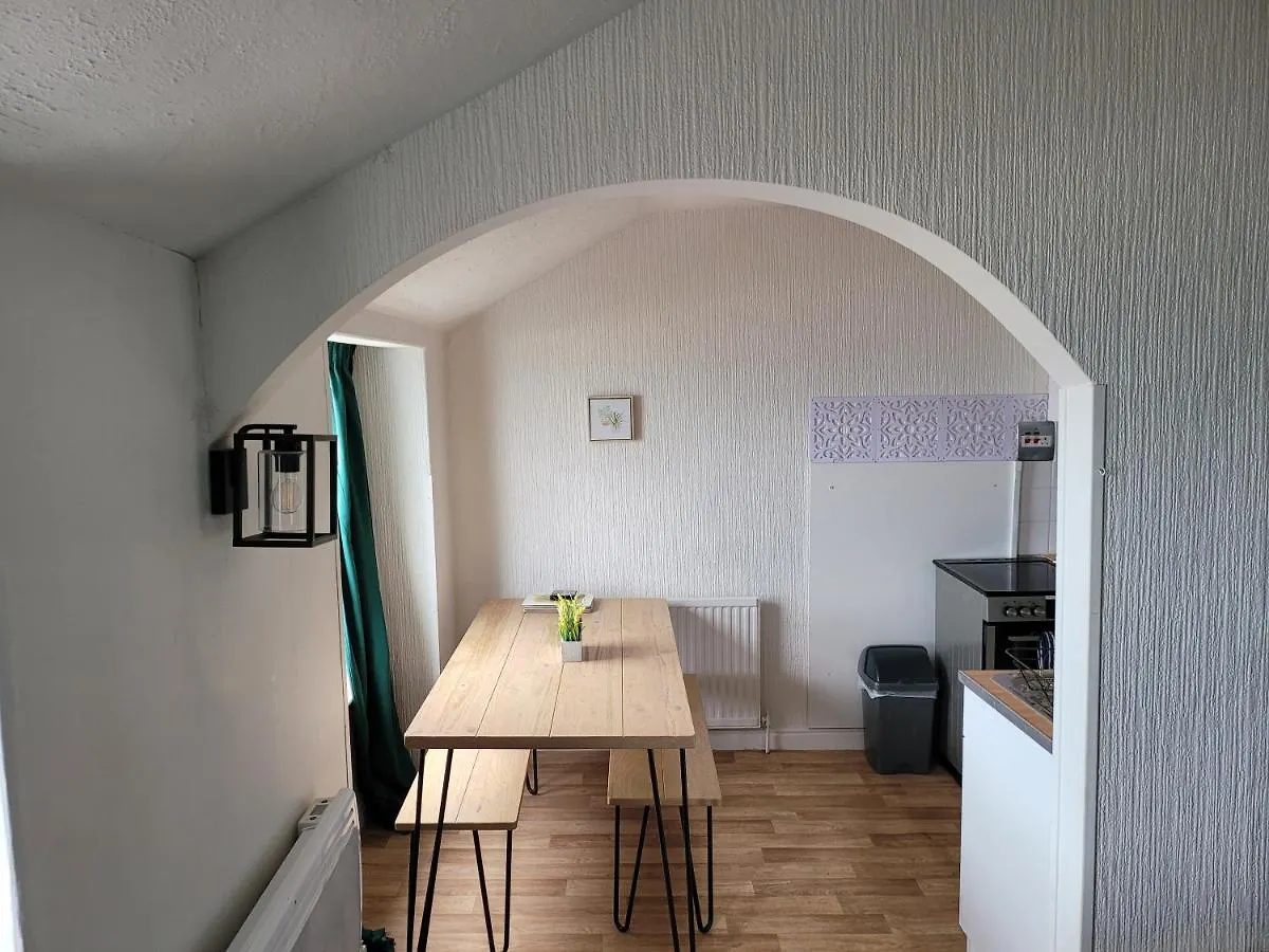 Sea View Penthouse Flat 6 With Fast Wifi And Free Parking Apartment Scarborough